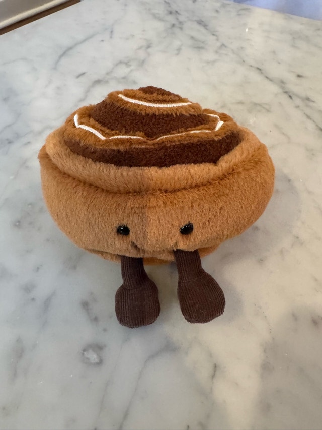 NEW Jellycat Amuseables Cinnamon Bun