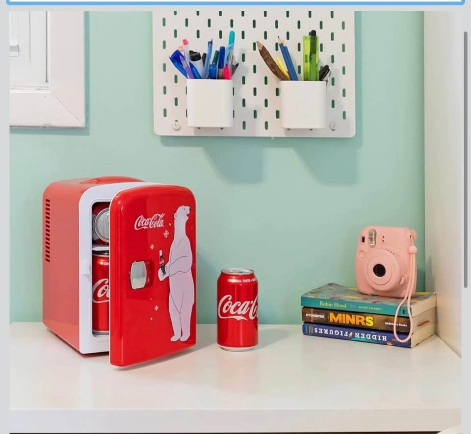 Coca-Cola Polar Bear Mini Fridge – Koolatron - photo 2