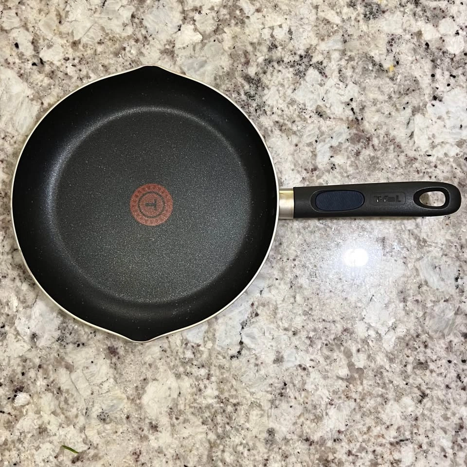 T-Fal Signature 26cm Non-Stick Frying Pan