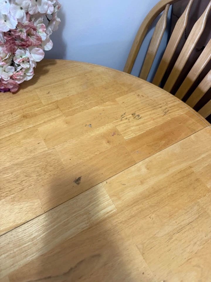 Vintage Wood dining table set with 4 matching chairs - photo 2