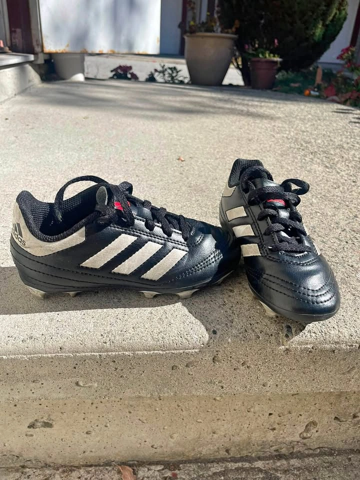 Adidas Kids Soccer Cleats Size 10.5K
