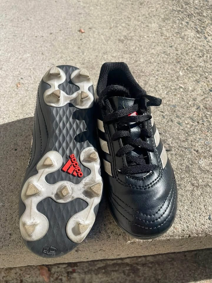 Adidas Kids Soccer Cleats Size 10.5K - photo 4