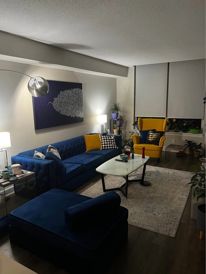 Blue Velvet 3-Seater Sofa + 2 Matching Ottomans – 430$ - photo 4