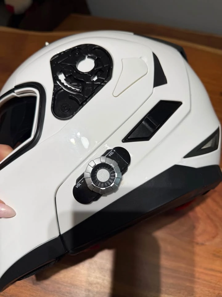Motorcycle Helmets – Arai Corsair-V, LS2 Stream Evo & FreedConn - photo 4