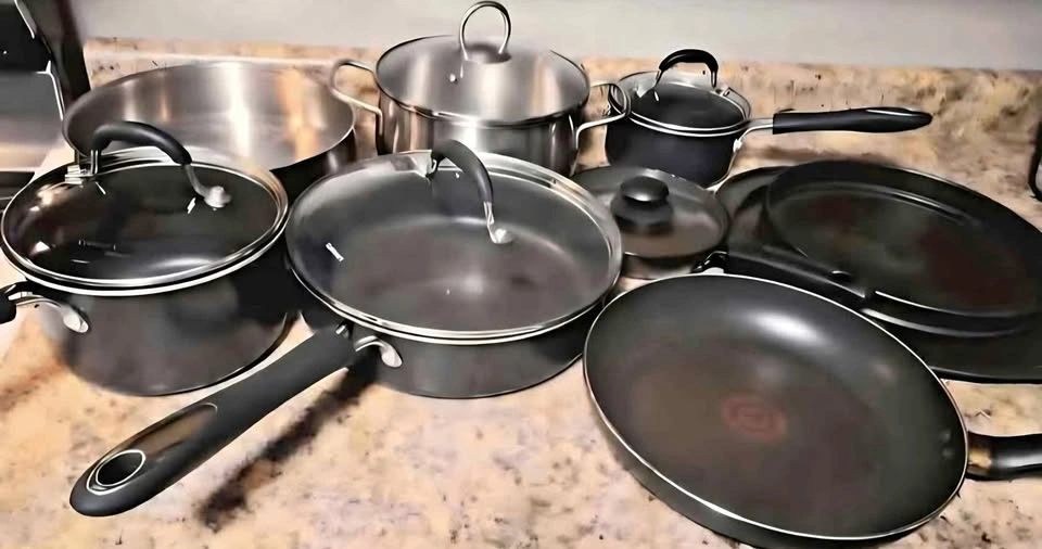 Cookware Bundle + Free Bonus Pots & Pans!