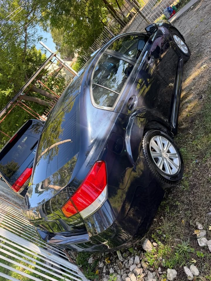 2012 Subaru Legacy · 2.5i Premium Sedan 4D - photo 3