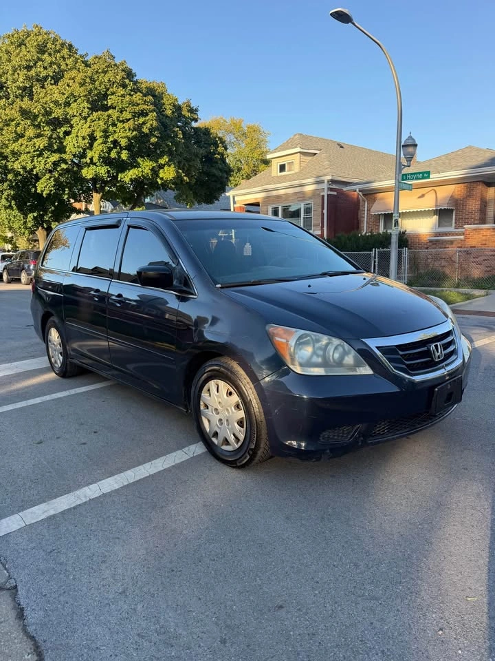 2010 Honda Odyssey · Touring Minivan 4D - photo 3