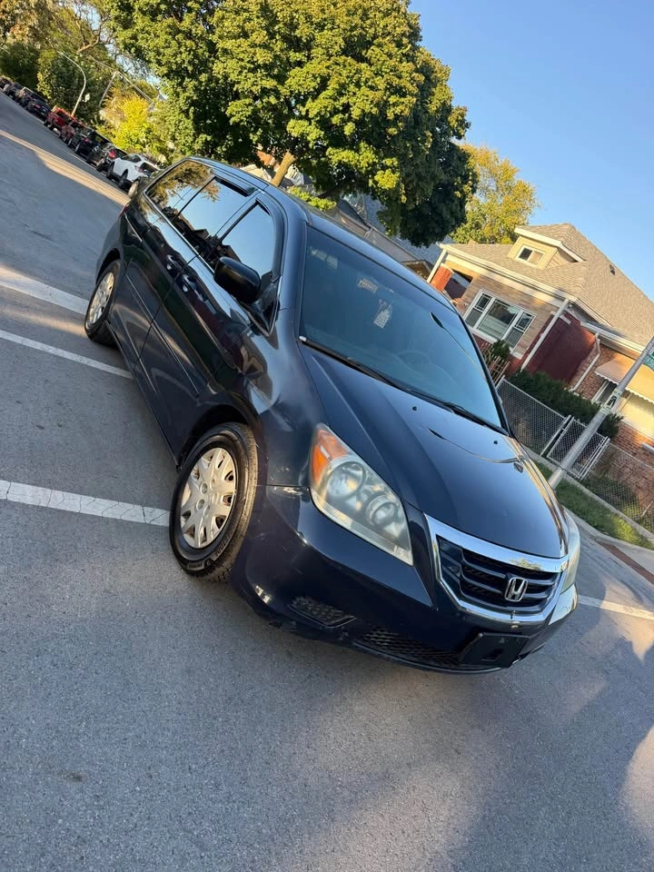 2010 Honda Odyssey · Touring Minivan 4D - photo 4