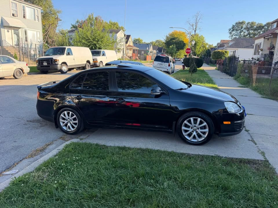 2010 Volkswagen Jetta 2.5L SE Sedan 4D - photo 4