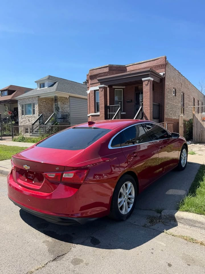 2016 Chevrolet Malibu LT Sedan 4D - photo 2