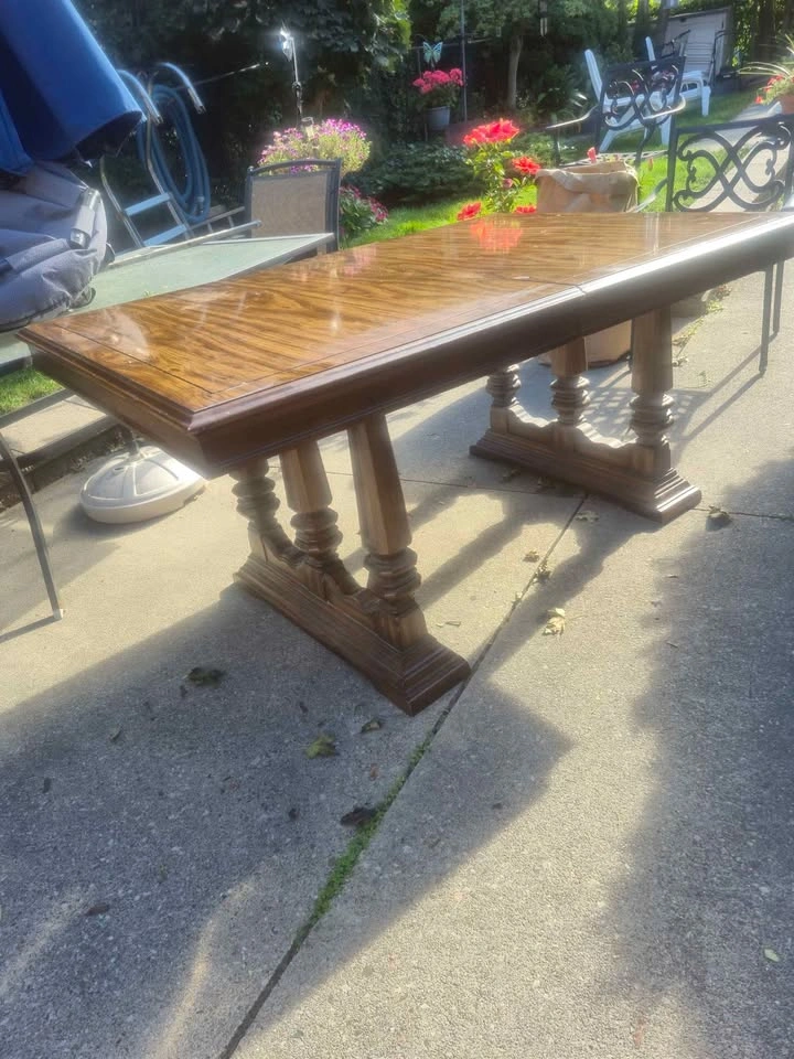 FREE Vintage Dining Table - photo 2