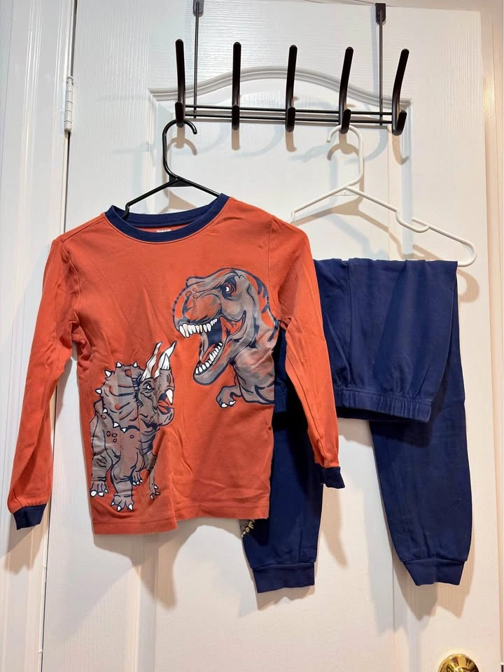 Children’s pajama sets