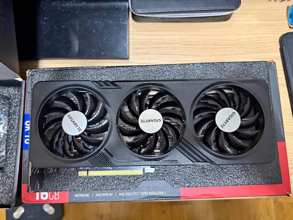 Gigabyte Radeon RX 7600 XT Gaming OC 16GB