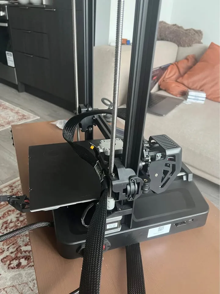 🔥 Ender 3 V3 SE 3D Printer Practically Brand New image indicator(2)