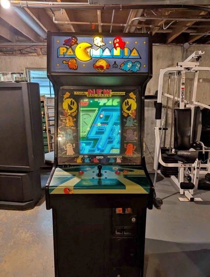 Pacmania Atari Arcade Machine