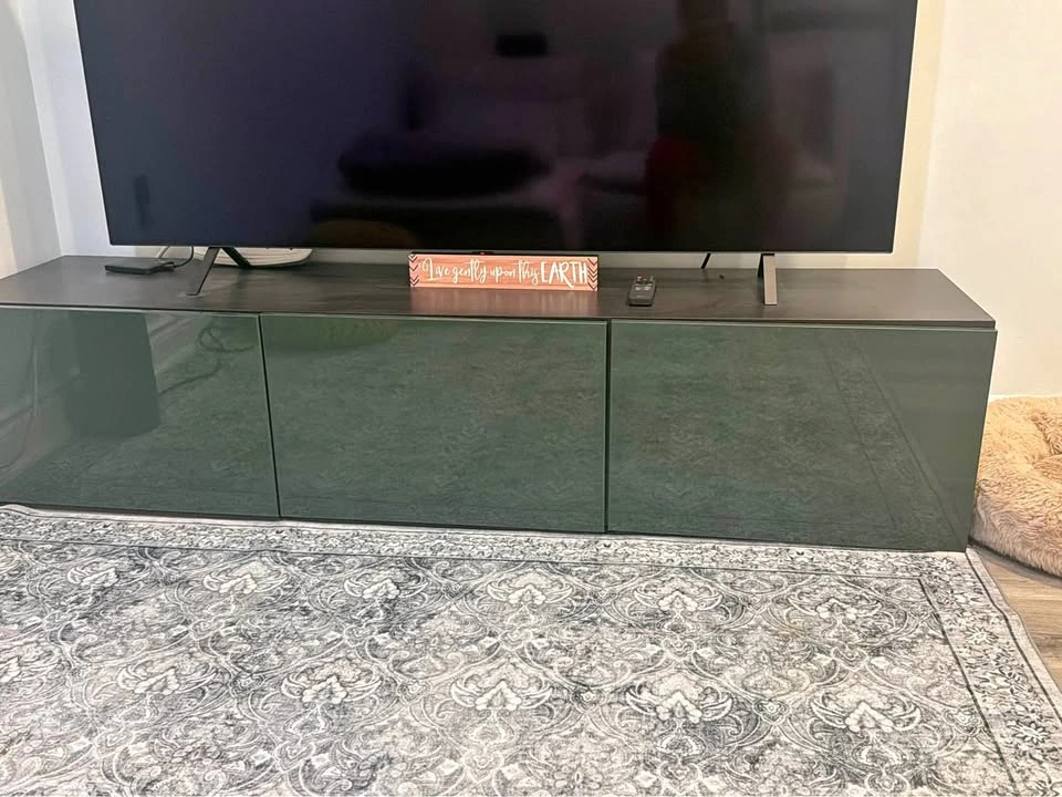 Moving sale! Large modern TV stand / entertainment unit