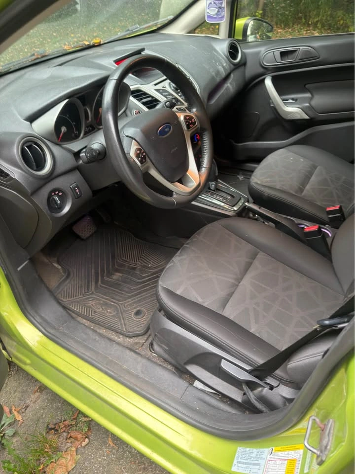 2011 Ford Fiesta - photo 5