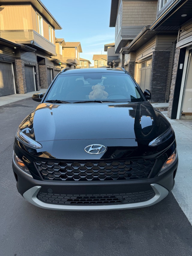 2023 Hyundai Kona Essential AWD - 47K KM - Warranty Included