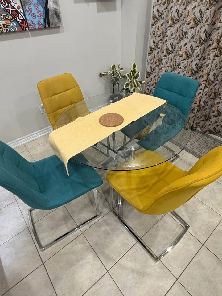 Modern round glass dining table + 4 Upholstered Chairs
