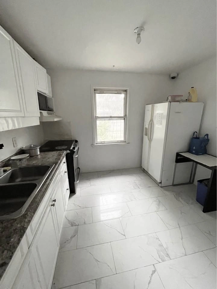 Private room for rent - photo 5