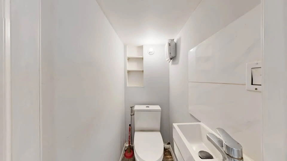 Private room for rent - photo 5
