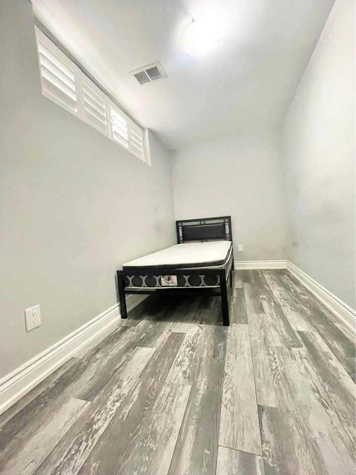 Private room for rent