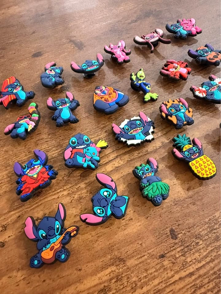 Stitch Crocs Charms - 22 pieces - photo 3