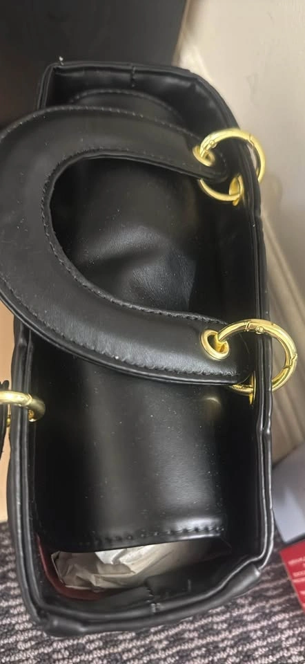 Black Handbag - photo 3