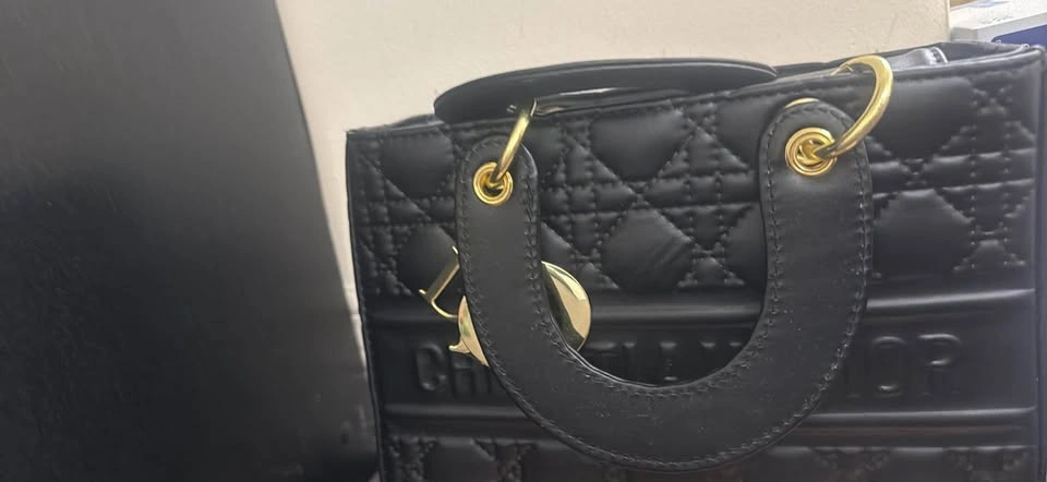 Black Handbag - photo 4