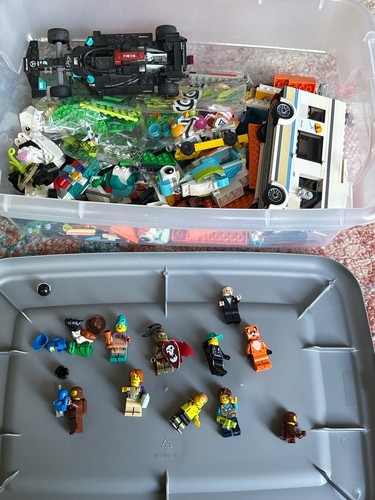 LEGO Bulk Lot with Minifigures & Vehicles - Mixed Bricks