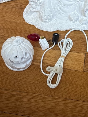 Vtg Wee Crafts Halloween Beggars NightOut Light Up Paintable - photo 3
