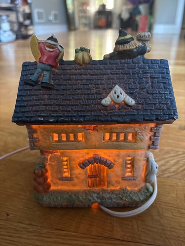 Vintage Goblin Manor Haunted House Lighted Halloween Village #19 - photo 3