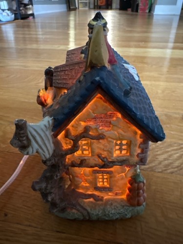 Vintage Goblin Manor Haunted House Lighted Halloween Village #19 - photo 4