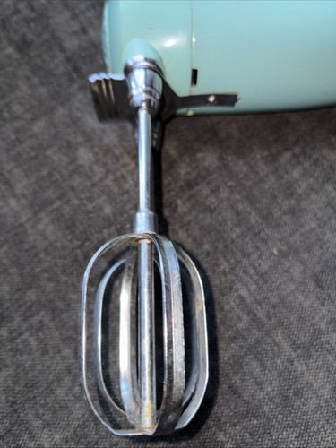 Vintage 50's Model 7503 Dormey Portable Electric Hand Mixer - photo 2
