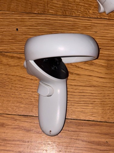 Meta Oculus Quest 2 Left & Right Controllers Pair - Untested For - photo 4