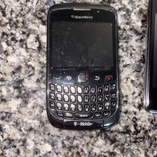 Three Lot Of Blackberry Lg And Ericsson Phone Lot Parts Only - photo 2