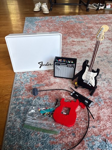 LEGO Ideas Fender Stratocaster 21329 - Mostly Complete
