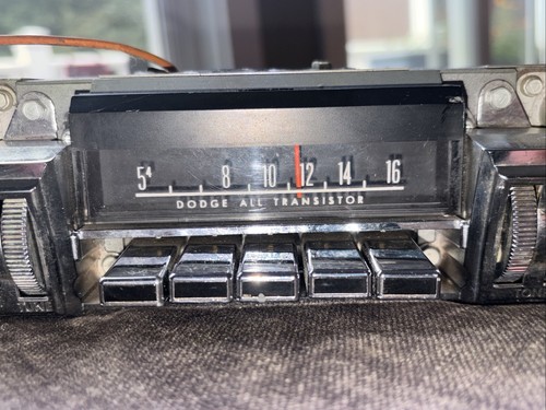 1967 Dodge Polara AM Thumb Wheel Radio Model 377 OE - photo 2