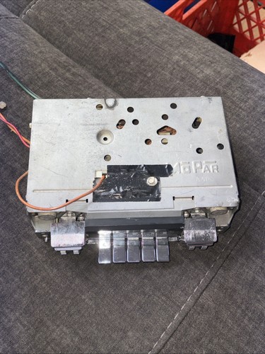 1967 Dodge Polara AM Thumb Wheel Radio Model 377 OE - photo 3