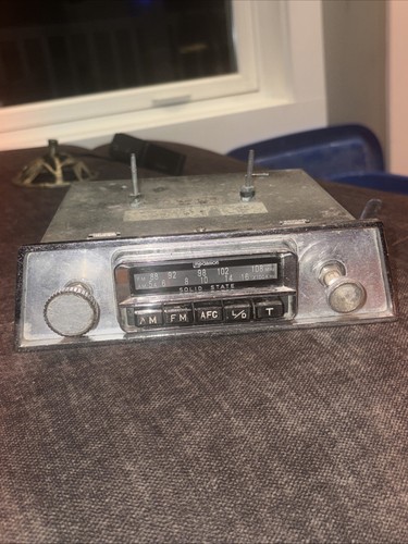 Vintage Medallion Solid State AM/FM Car Radio Stereo Underdash 1