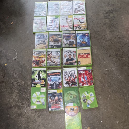 Xbox 360 NTSC Mixed Game Lot w/ Cases FIFA Street, Assassin's Cr