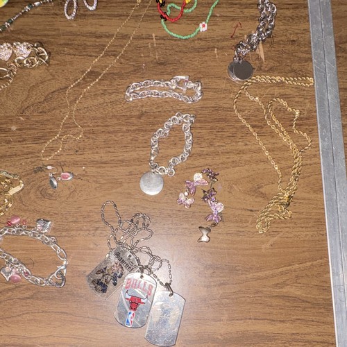 Mixed Lot Women’s Fashion Jewelry 50+ Pcs - photo 2