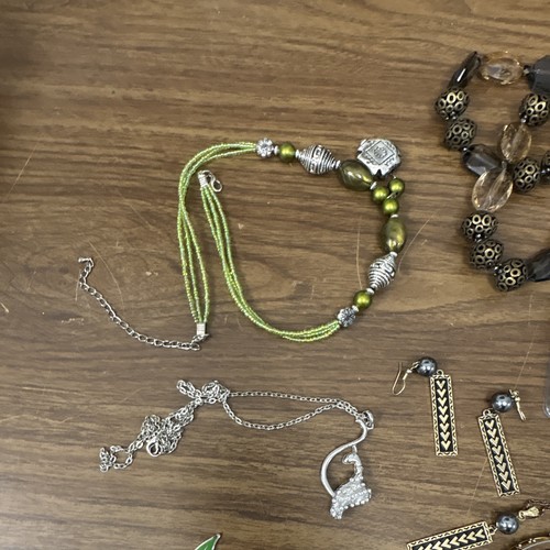Mixed Lot Women’s Fashion Jewelry 50+ Pcs - photo 5