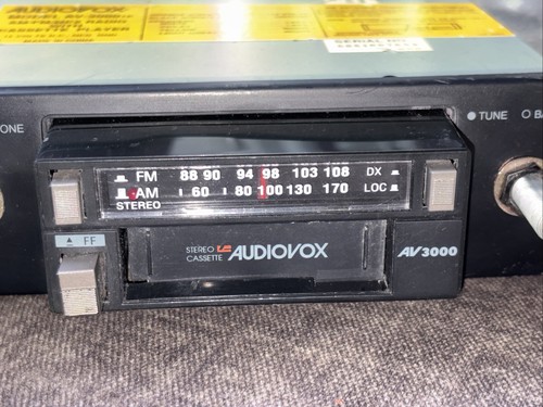 Audiovox AV-3000TP AM/FM Radio and Cassette Player - photo 2