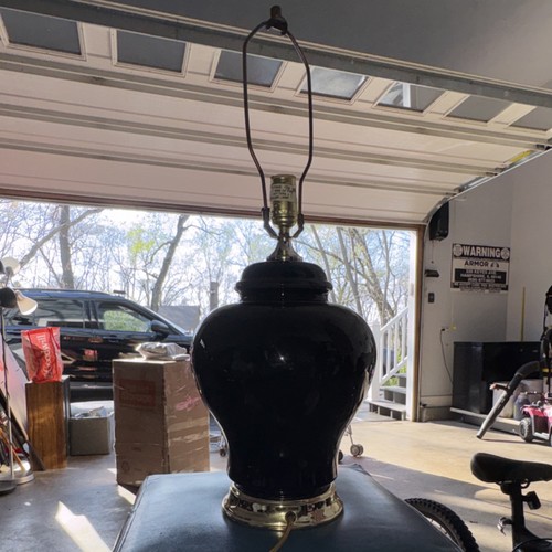 VTG Black and Gold Floral Ceramic Table Lamp with Shade - photo 4