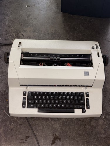 Vintage 1970s IBM Double Insulated Correcting Selectric II Typew