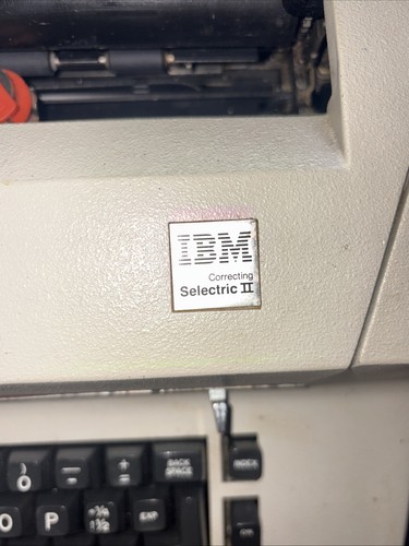 Vintage 1970s IBM Double Insulated Correcting Selectric II Typew - photo 5