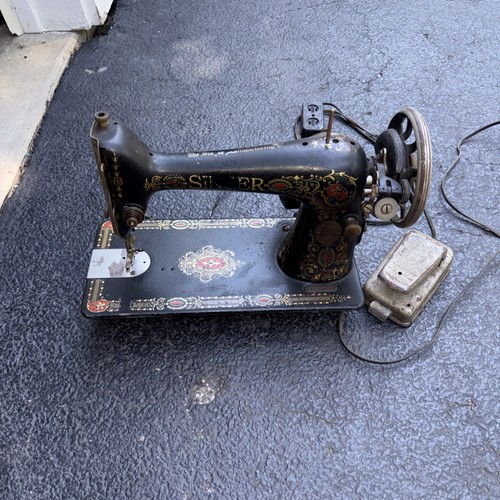 Vintage Singer 66 "Red Eye" Electric Sewing Machine