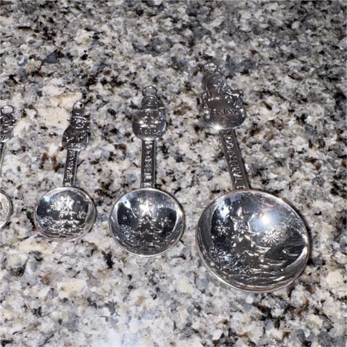Silver Metal Decorative Measuring Spoons Set Ornate Design, 4 Pi