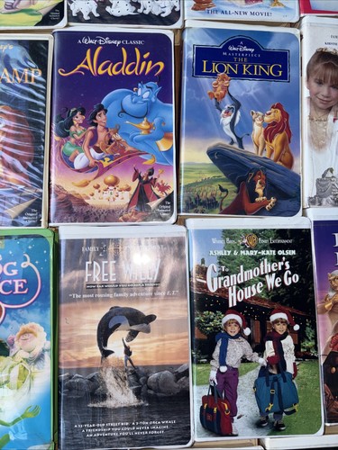 VHS lot Kids 23 Movies Walt Disney And Warner Brothers - photo 5